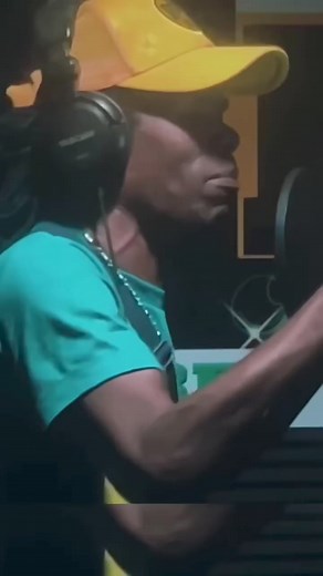 1.1K views · 40 reactions | Guinney Pepper - "Lick the Chalice" #GuinneyPepper #LickTheChalice #ReggaeInSeattle | Banda Fuzzy | Facebook