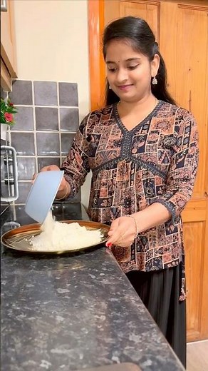 వేడిగా కారంగా వెజ్ మోమోస్😋👌Veg Momo🤤 #vegmomos #momos #snacks #food #shorts