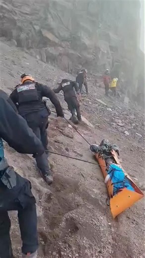 Mount Kilimanjaro guide on Instagram: "A 28-year-old climber, identified as Roberto Montoya, died after falling more than 90 meters while attempting to reach the summit known as "El Pecho" (The Chest) on Iztaccíhuatl, within the Izta-Popo National Park, on December 21. . 🎥 amaqueme_noticias . #abditrek #mountains #mountainlife #mountainvibes #mountainlove"