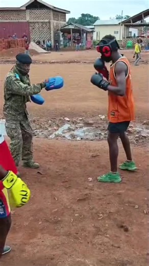 #viralvideo #fardc🇨🇩 @CALIBRE_MOBALI ☑️ @muanamaman6