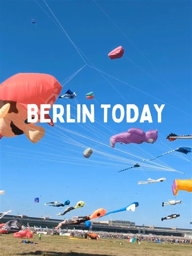 Riesendrachen-Festival Tempelhofer Feld 2024 – 2.000 Drachen & Programm
