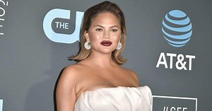 Chrissy Teigen Reveals Breast Implant Removal Surgery Results Photo: 'Here's My New Boob'