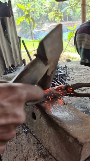 The Art of Forging: Watch Raw Metal Turn into a Masterpiece! ⚒️🔥#1000subscriber #10million #uk #usa