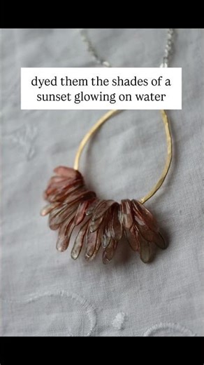 Waterfall necklace made of paper