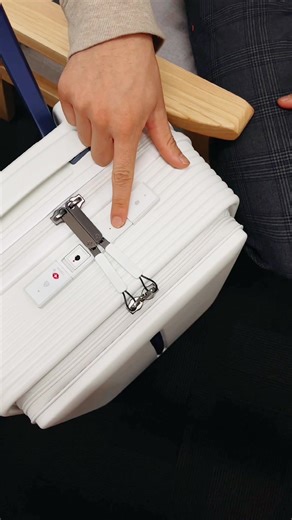 Beamix. One touch unlock. The Beamix collection is the perfect blend of a sleek and minimalistic luggage where form meets function in design. This masterpiece collection has been awarded the Overall winner of the 2021 Red Dot Design Award. This innovative collection comes with an integrated fingerprint lock that can memorise up to 20 unique fingerprints with its front logo flashes when it is unlocked for added security. The Aero-Trac Suspension II wheel system reduces rolling vibration, which is