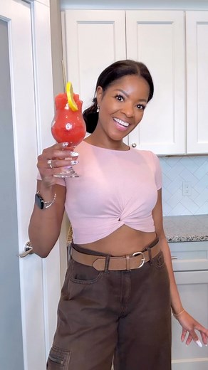 Ninja SLUSHi Strawberry Lemonade made easy and right at home. Who needs store-bought or the drive thru?! | Stay Snatched - Easy and Indulging Recipes