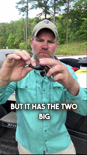 3.7K views · 21 reactions | The SPRO Bronzeye Poppin’ Frog 60 might just be the GOAT of popping frogs. With a perfect pop-and-walk action, sharp hooks, and a flat belly that skips like a dream, it’s a proven big-bass catcher—especially in that midnight walker color. Shop now - https://www.amazon.com/Spro-Bronzeye-Bait-Pack-Killer-Gill/dp/B008YTCCCI?tag=frog-lures-20&th=1  #BassFishing #FieldandStream #FrogLures | Field & Stream | Facebook