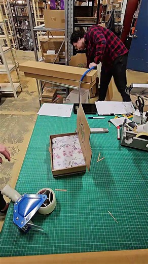 Så packar vi era internetordrar – bakom kulisserna på vårt lager 📦