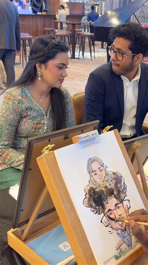 Turning Strangers Into FUNNY Caricatures 😂✍️ #Shorts