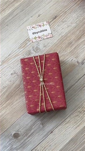 How to wrap a gift. Wrapping a gift with care and soft details #diy #shorts #gift