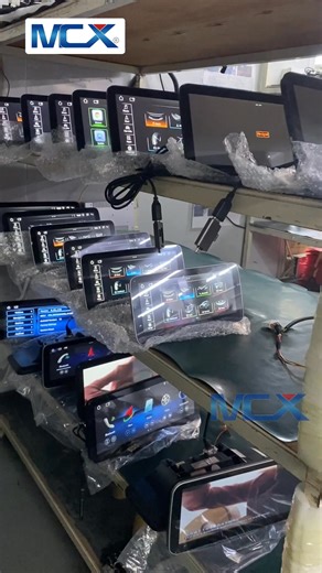 ⚙️ Snapdragon Power: The Qualcomm Octa-Core Chip delivers lightning-fast processing. Multitask and stream with zero lag. Performance that keeps pace. 🔄 Dual-System Freedom: Instantly switch between a classic OEM-style interface or a modern, customizable tile layout. 🎵 Concert Hall Audio: Optimized to enhance your premium sound system—whether it's Mark Levinson®, Bowers & Wilkins, Bang & Olufsen, or Burmester. Experience studio-quality sound on the road. 📱 Seamless Smart Connectivity:Full wire