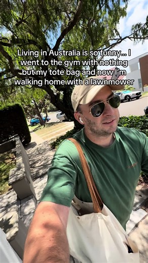 One of the biggest culture shocks when I moved to Australia! For anyone who doesn’t know, people living in Australia leave things they no longer have use for on the street outside their house and you can take whatever you want! #livinginaustralia #sydneylife #australia #irishinsydney #movingtoaustralia