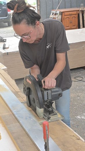 New video up on YouTube, cutting our Movingui hardwood planks to build a 41ft wooden catamaran. | The Floating Stories Lab