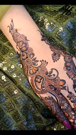 Sidra Haseeb Mehndi Artist | ▪︎●~Eid Henna Collection~●▪︎ NAQSH~•Day 14•~ Eid Henna Slots Are Now Open..Normal Henna Cones Are Also Available..For Booking And Details... | Instagram