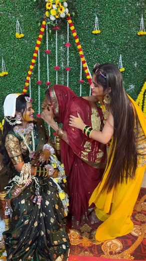 Pratiksha Phapale on Instagram: "माझ्या घरातील शेवटची व्यक्ती 🥹❤️😘 . #pratikshaphapale3653 #aajji #love #smile #blessed"
