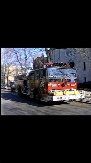 Ø𝔩𝔦𝔳𝔢𝔯 𝔖𝔢7𝔢𝔫 𝔊𝔞𝔯𝔡𝔢𝔫 | @chicagofiredept Engine Company 69 going out on a school fire drill circa mid 1990s. Film archived by Michael Prendergast Chicago Fire... | Instagram