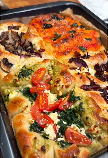 Delicious Tear-and-Share Pizza Recipe for Gatherings