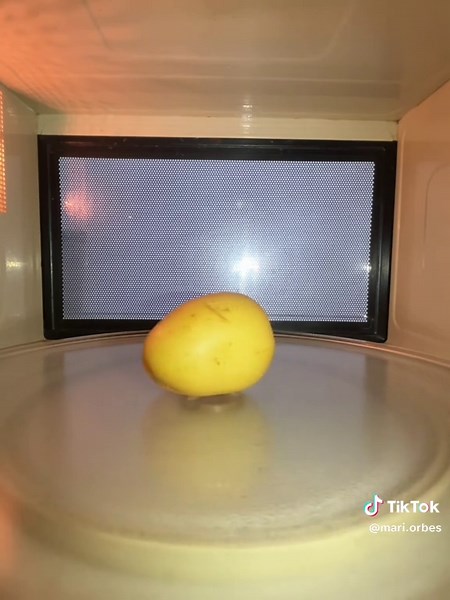 Potato vs Microwave 🤯🥔 What’s next? #experiment #science #donebyprofessionals #satisfying #potato
