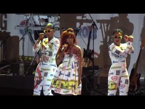 Santigold - Rendezvous Girl (Live)