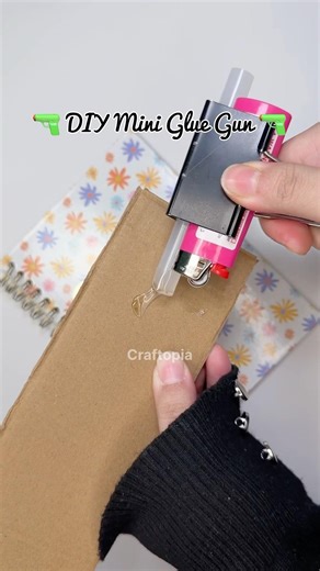 DIY Mini Glue Gun 🔫 #papercraft #craft #minecraft #diy #diycrafts #crafts #thingstodo #craftopia