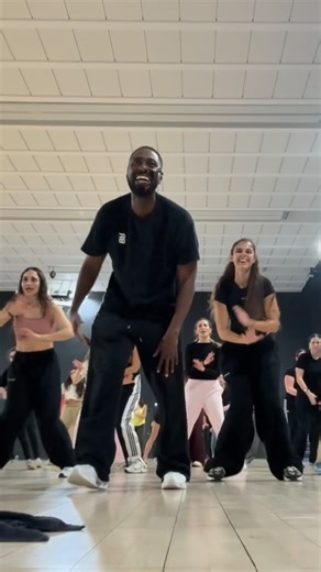 Ralph Beaubrun Dance Classes on Instagram: "MAMBO#5 online tutorial available on ralphbeaubrun.com"