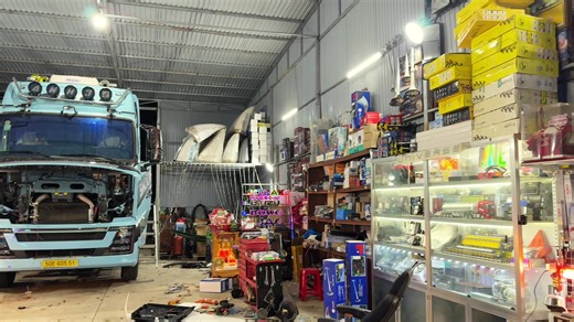 Xe hơi mới nhất của Tý Tạch Tè