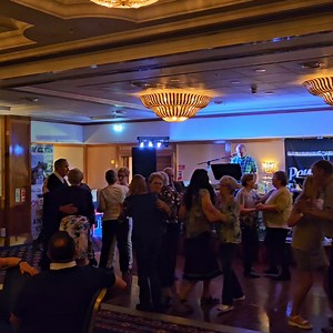 Country Roads Band Bernie and Paul getting Night 2 started!! | Paul Kelly Music