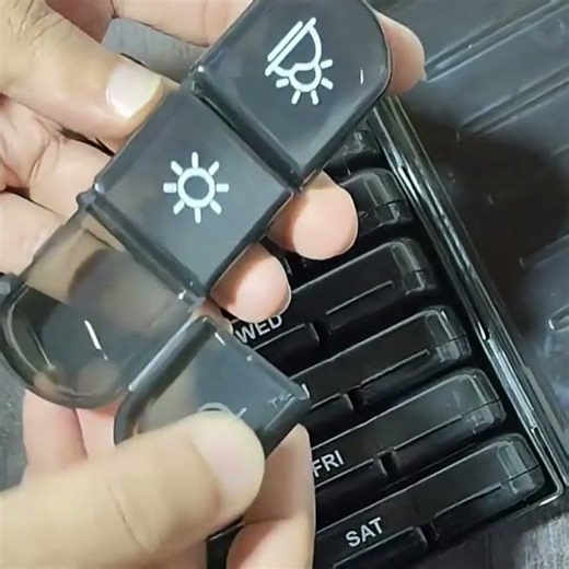 Best Weekly Pill Organizer for Seniors | Easy Open, Secure & Travel-Friendly Pill Box