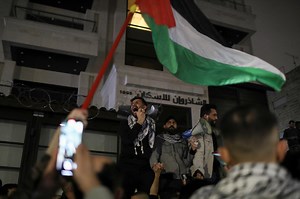 Jordanian Protests Near Israeli Embassy: Doctors Lead Amid Brutal Arrests