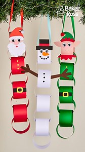 Create the most adorable Christmas paper chains with your little ones! ⛄ 🎅 JOIN THE FUN >>> https://www.bakerross.co.uk/craft-ideas/kids/christmas-paper-chains/ #BakerRoss #christmascrafts #papercrafts #DIYdecorations | Baker Ross
