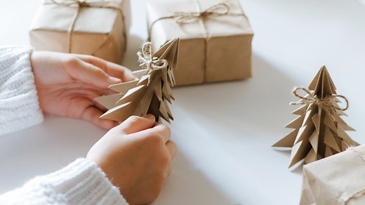 Origami Tannenbaum falten: So erschaffst du kleine Papier-Wunder