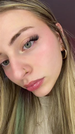 How to Apply Fluffy Dense Lash Clusters for Volume