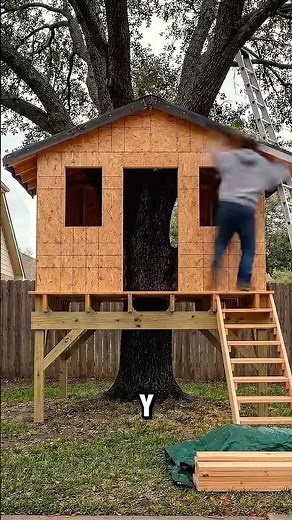 La construcción definitiva de una casa del árbol moderna: transformación DIY del patio 🏡✨🌳