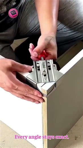 90° ALIGNMENT TOOL 😳 perfect angles every time #shorts #woodworking #construction #tools #innovation
