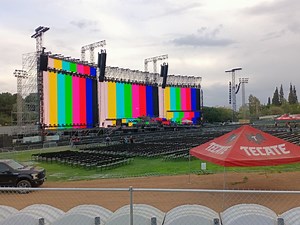 [Hot Item] Premium Outdoor Aluminum PA Line Array Speaker Truss System