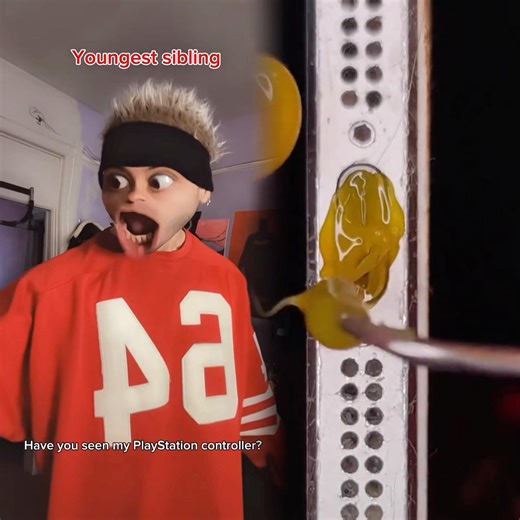 Kid loses his PlayStation controller🤣#funnyvideos #comedy #funnyskits