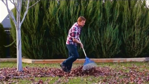 Cyclone Rake TV Spot, 'Make This Job Easy'