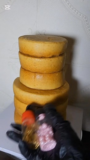 Beautifully made barbie themed birthday cake Let's make your event memorable ✨️ 💖 #fypreelsシ゚viralシ #owerricakevendor #owerribaker #birthdaycelebration #NovemberBirthday #birthdayinnovember #birthday #birthdaycake #barbiebirthdaycake #owerri | Vivi's cakes and pastries