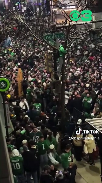 Eagles Fans Celebrate Super Bowl Win in Philadelphia