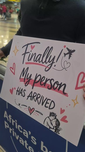 awww🥺🥺theres so much butterflies in my tummy.. the fact that he printed an actual board and got me my favorite flowers[Gypsophila] what an intentional Fiance 😍 #🇿🇦x🇳🇬 #nigeriaxsa