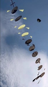 Flying a 100-Piece Baby Dragon Kite #kite #brokenkite #minidragonkite #shorts