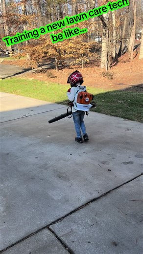 Training the next generation of lawn care techs 😅🌱 #LawnCareLife #TrainingDay #CrewLife #POV #LawnWorks