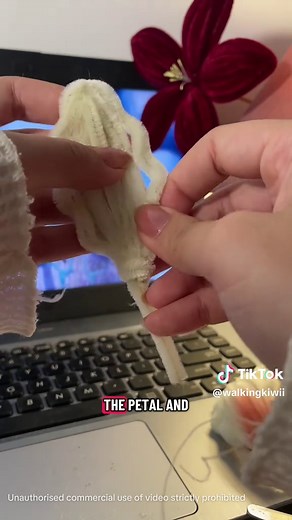 Tiger Lily Pipe Cleaner Tutorial for Beginners