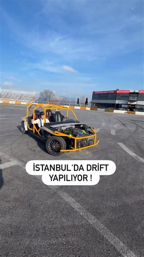 Erdi bal on Instagram: "İstanbul'da efsane aktivite ! Bu video kesinlikle işbirliği değiltir kendimiz izin alıp çektik #reklam Drift atmak ve eğlenmek isteyenler burda arabalarıyla veya burda drift öğreniyorlar 2 haftada bir etkinlikler oluyor bilet fiyatı 250 tl Detaylı bilgi için ; +90 552 454 69 92 Adres ; balçık mahallesi / 3218 sokak / gebze kocaeli ( istanbul parka 10 dakika)"