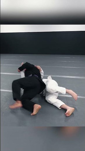 Guard Pass Drill To Back Take | ROYDEAN