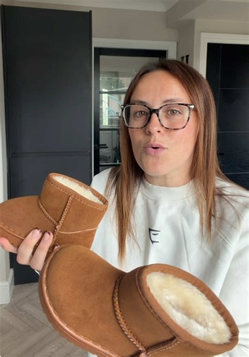Girls fur lined slip on boots #boots #bootswiththefur #winterboots #tiktokmademebuyit