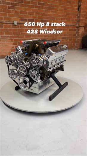 Here is one of our 7.0-liter, 8-stack-injected Ford Windsors. This engine is something that can be driven anywhere. It features our no-maintenance hydraulic roller cam, a modified 8-stack Kinsler system by Nick Smithberg that now utilizes idle air control and electronic injection, AFR 220 heads, a Dart Pro block with a 4340 Callies Magnum crankshaft, CP pistons—only the best components throughout. If you’re interested in a great Ford package, we have some nice options available. #NelsonRacingEng