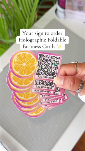 Holographic Foldable Business Cards Are Here! ✨👏🏼❤️‍🔥#HolographicBusinessCards #CustomDesign #Cricut