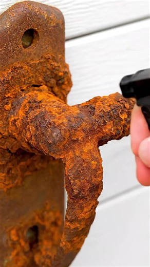 Instant Rust Cleaning Spray #rust #restoration #satisfying #spray