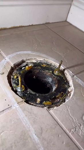 663K views · 499 reactions | How to fix a low closet flange #tip #tips #lifehack #lifehack #stye #reels #shorts #wood #woodworking #handmade #design #art #woodwork #carpenter #woodart #interiordesign #homedecor #furniture #home #diy #decor #carpentry #ToolTips3 #tool_tips #tooltips #tools #creative #fy #tricks | Tool_Tips | Facebook